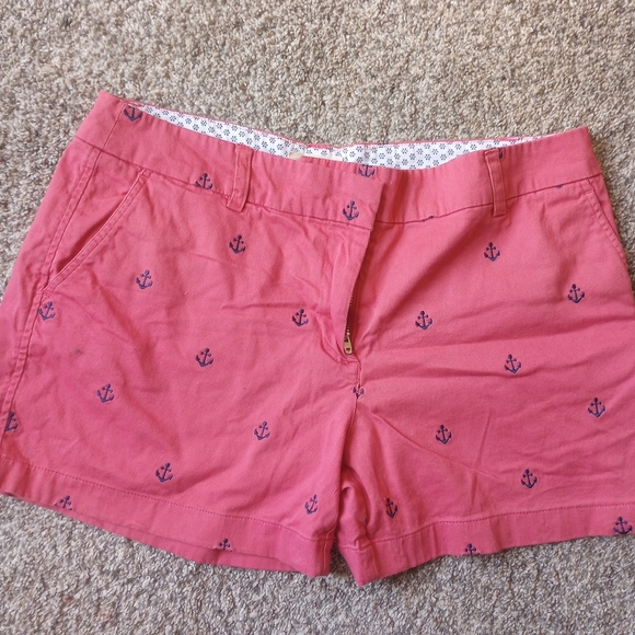 Bundle of Woman's Shorts. Size 6 & 8 ((**5-48**)) - Picture 5 of 7